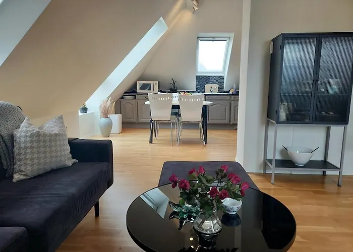 Topp Floor With One Bedroom & A Loft *