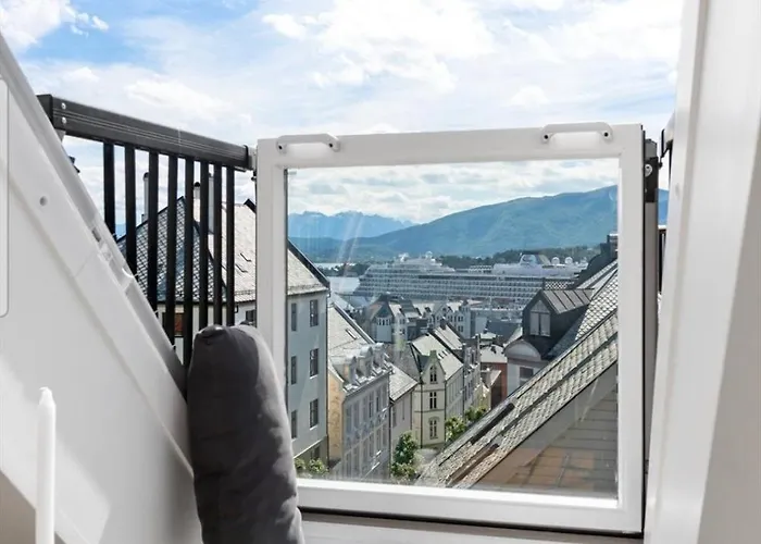 Topp Floor With One Bedroom & A Loft *